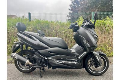 YAMAHA X-MAX 125
